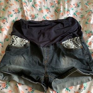 Maternity shorts